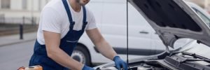Mobile Car Battery Replacement Birmingham – auto electrician replacing a car battery for Birmingham Auto Electrics.